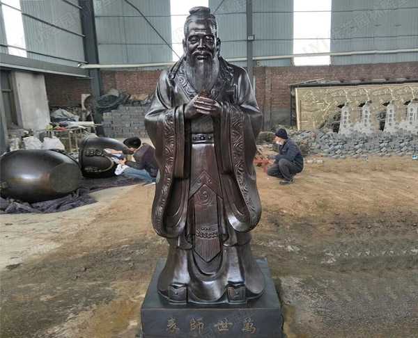 玻璃鋼雕塑制作出仿銅雕塑效果的步驟是什么呢？